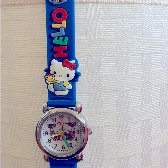⭐️Hello Kitty Water Resistant Kids Watch- NWOT⭐️ - Picture 2 of 4